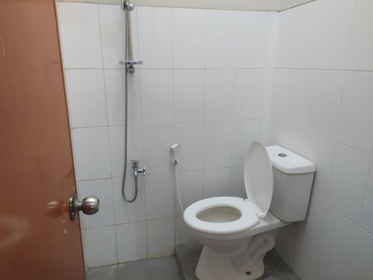 Mutiara Homestay Syariah Yogyakarta Bagian luar foto