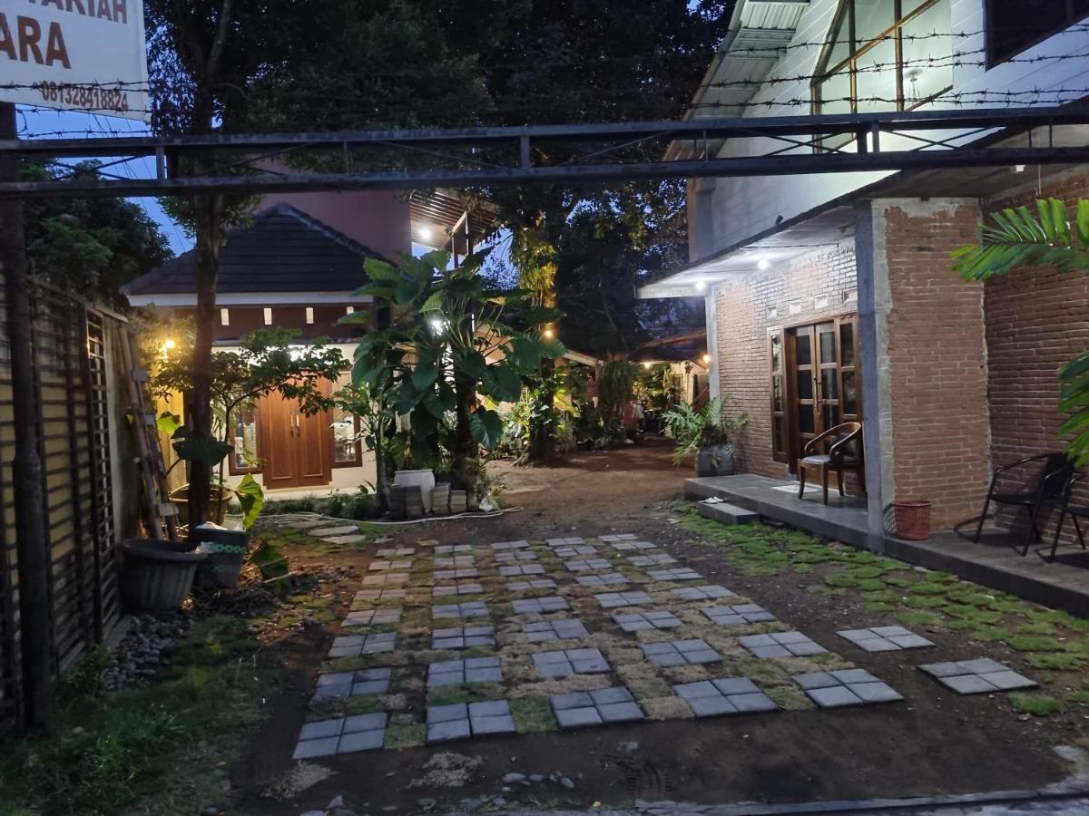 Mutiara Homestay Syariah Yogyakarta Bagian luar foto