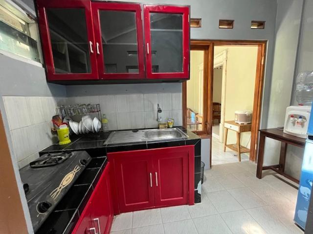 Mutiara Homestay Syariah Yogyakarta Bagian luar foto